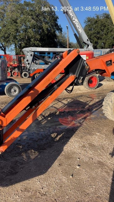 2019 JLG 450AJ