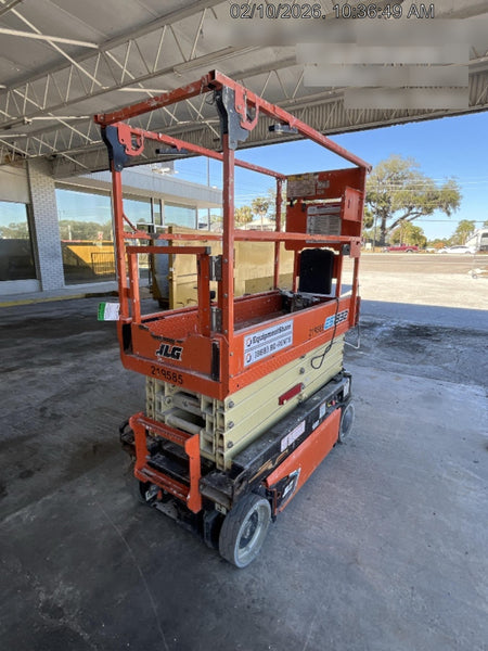2022 JLG ES1932