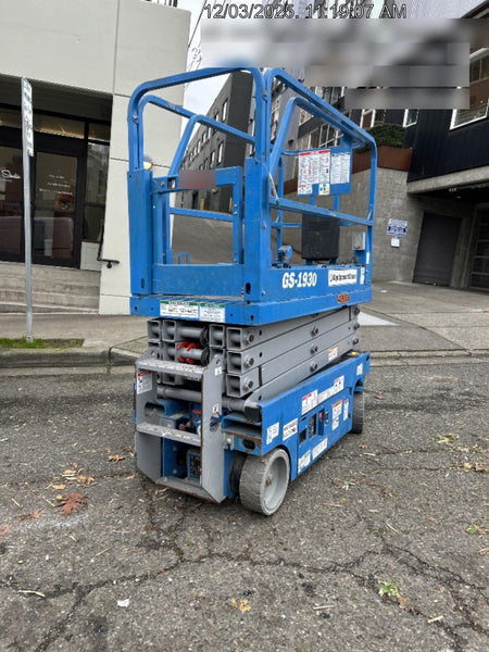 2019 Genie GS-1930 Half Height Swing Gate, 800W Inverter