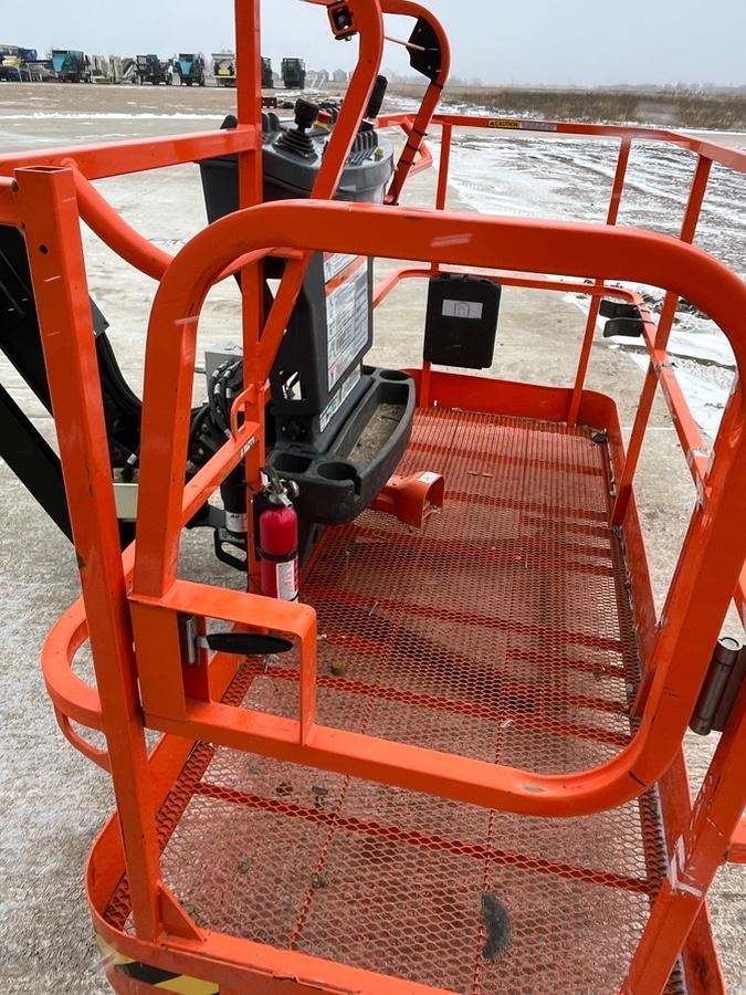 2024 JLG 860SJ