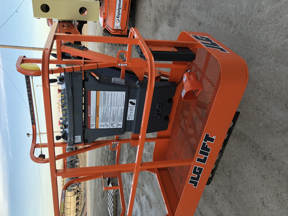 2019 JLG E450AJ