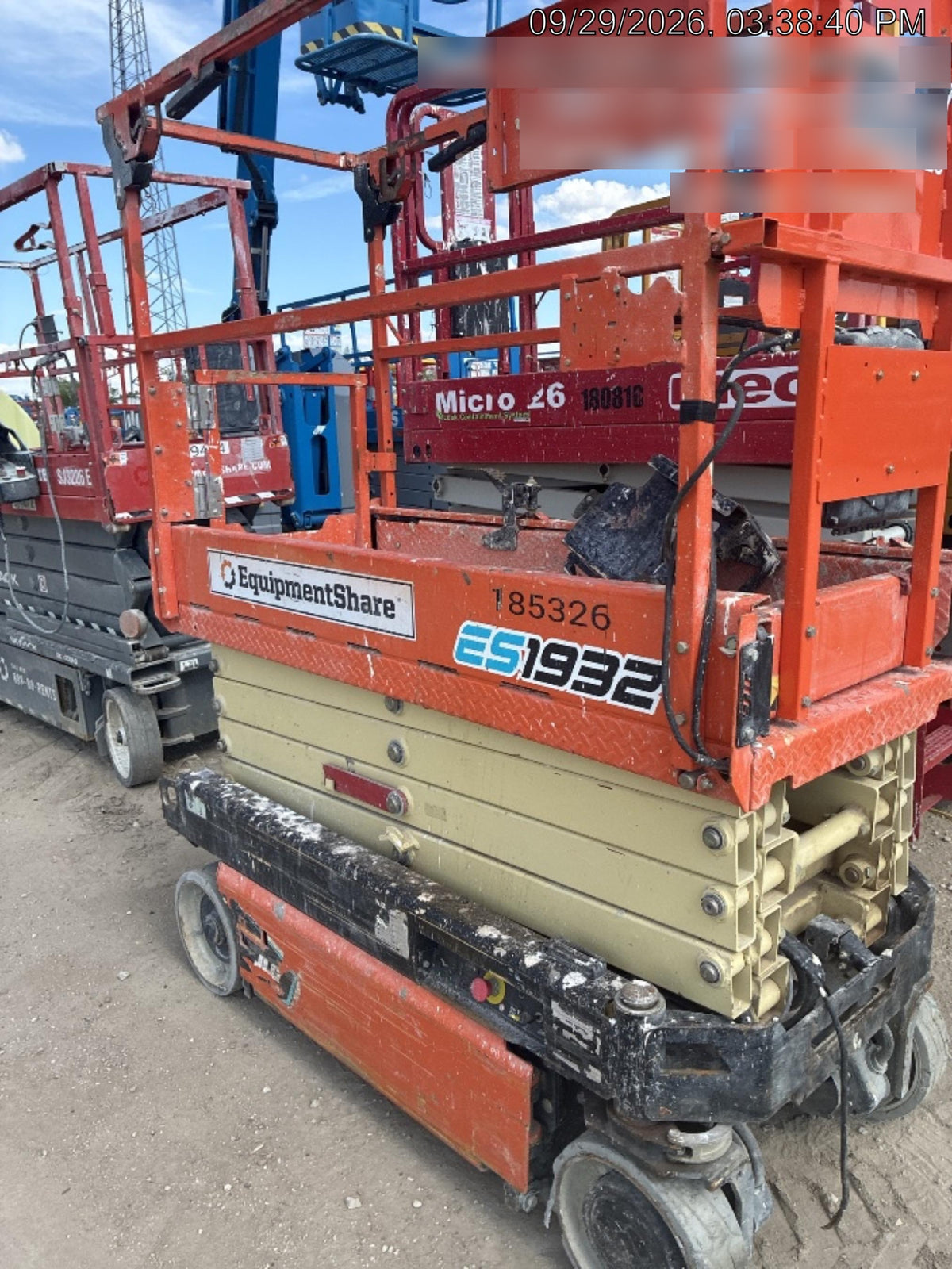 2021 JLG ES1932