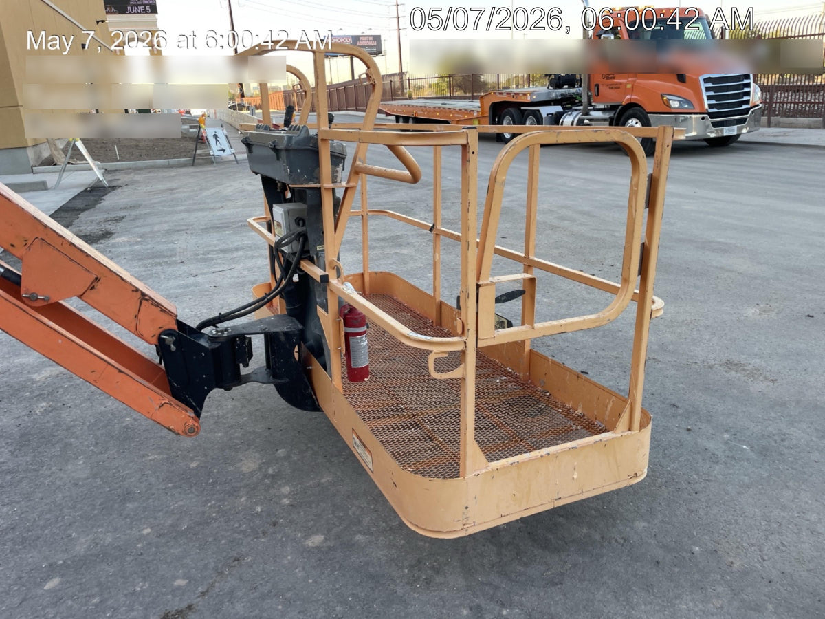 2011 JLG 660SJ