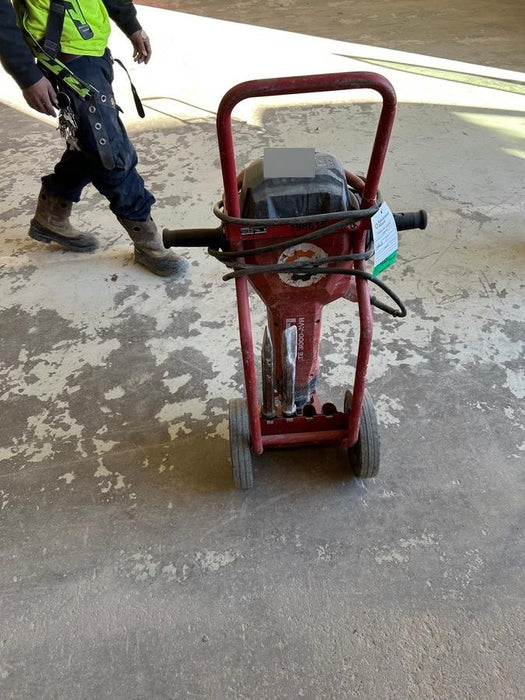 2022 HILTI TE 3000-AVR
