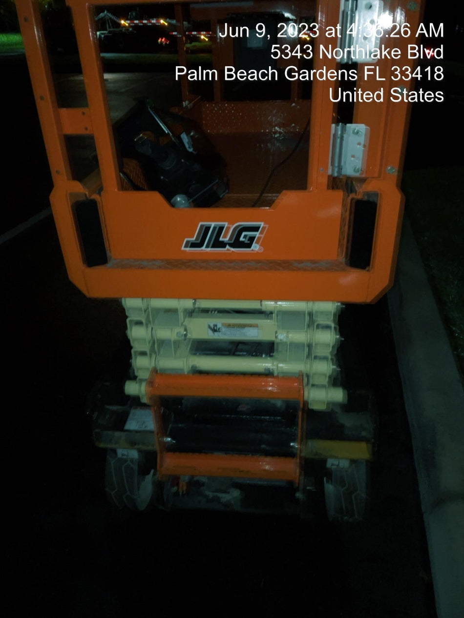 2023 JLG ES1932