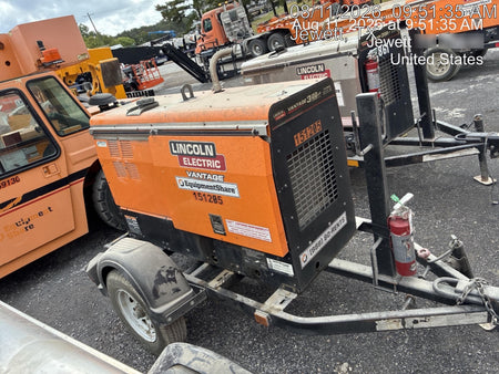 2021 Lincoln Electric Vantage 322 Vantage 322 Ready Pak 3 w/ Telematics & Decals, ORANGE (includes trailer, cable rack, fender light kit)