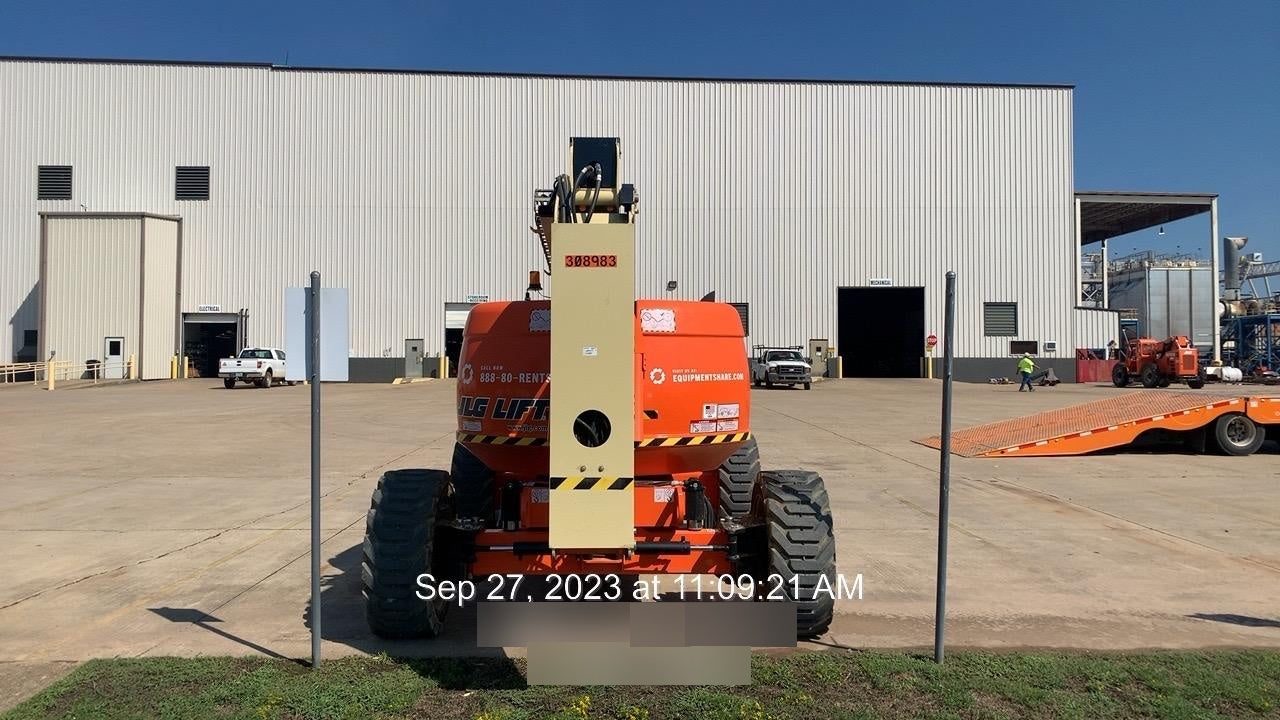 2023 JLG 600AJ
