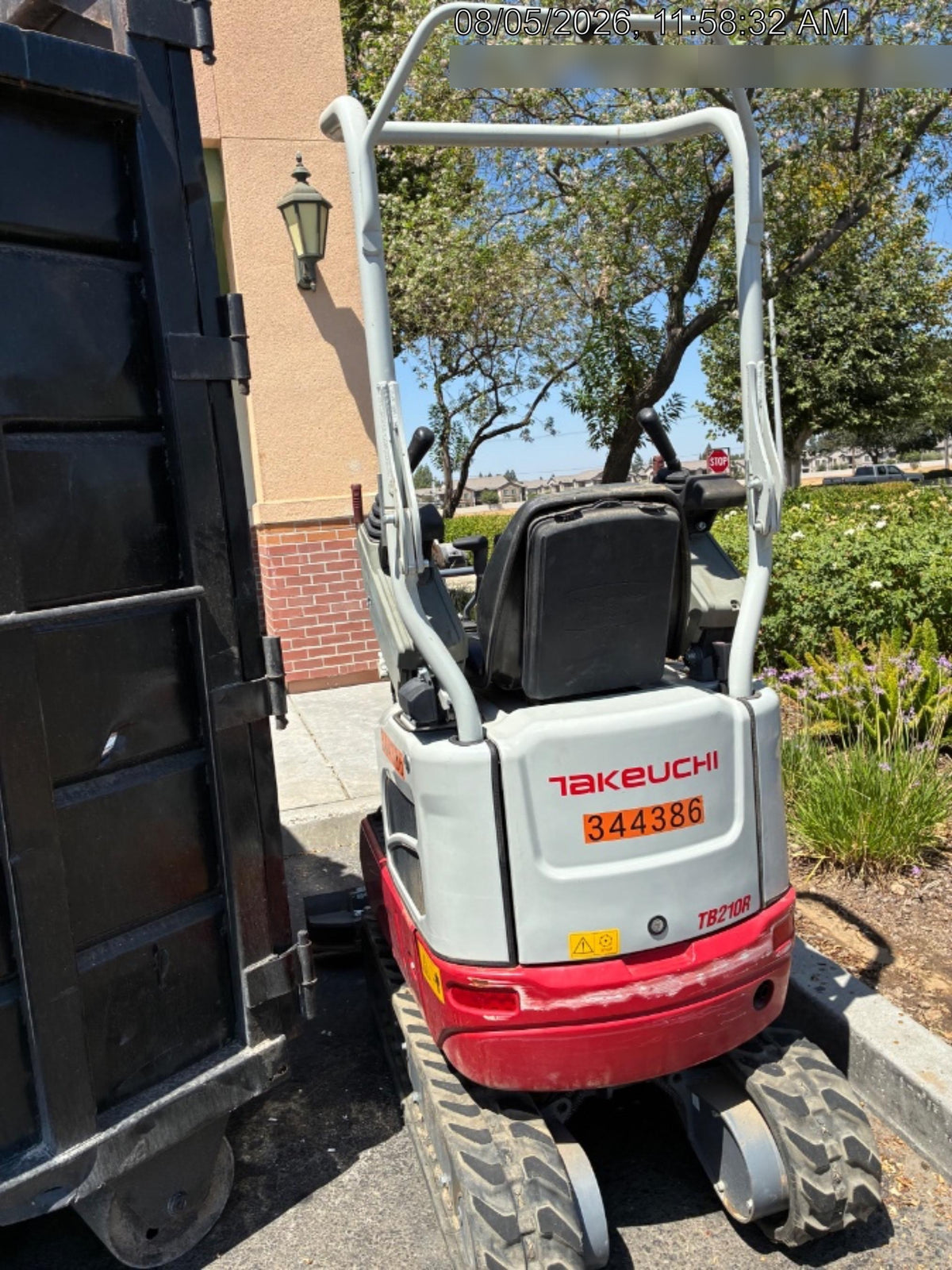2023 TAKEUCHI TB210R