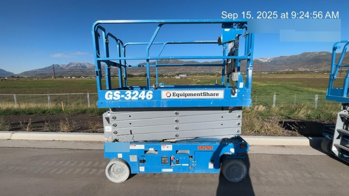 2022 GENIE GS-3246