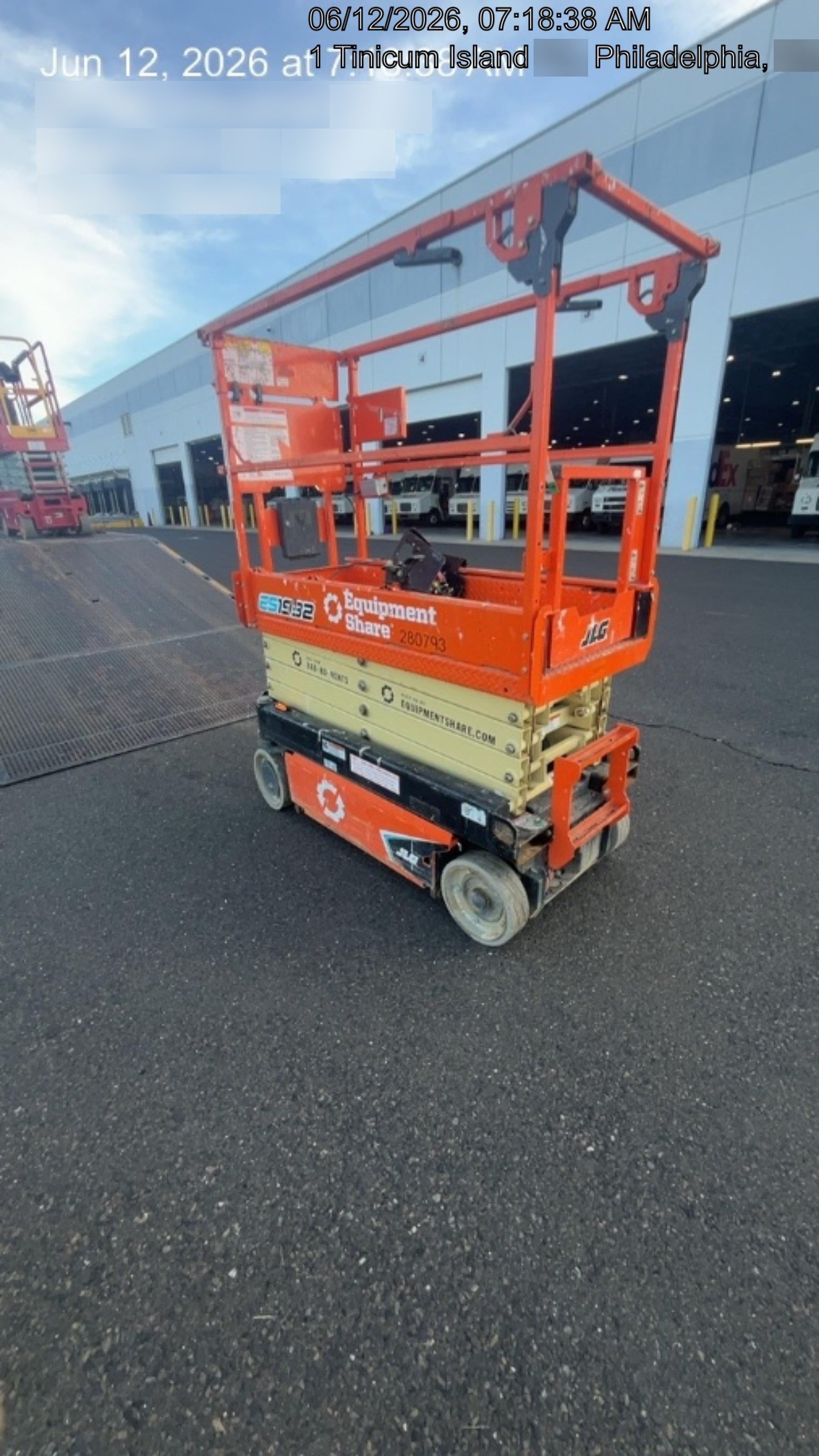 2022 JLG ES1932