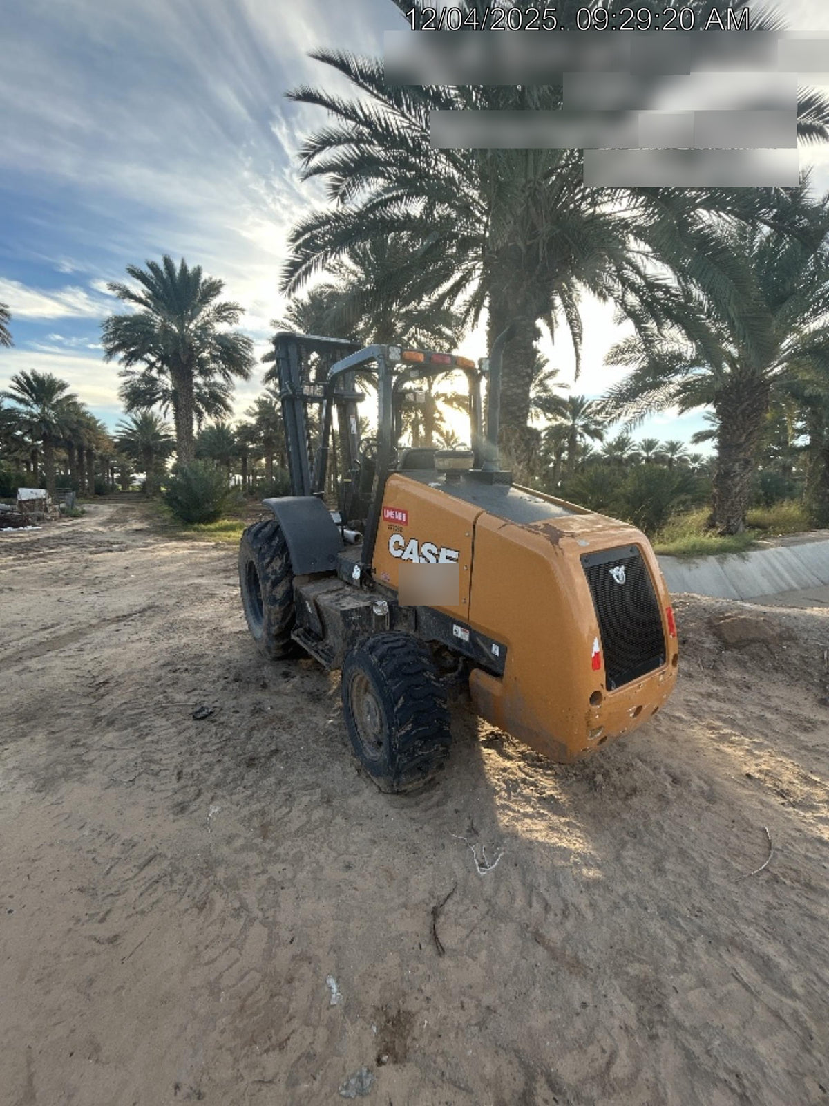 2023 CASE 588H