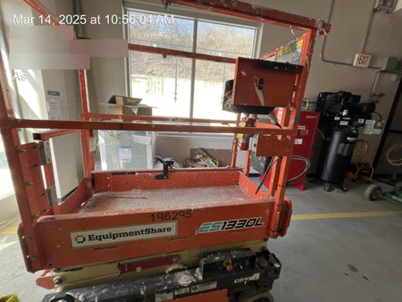 2021 JLG ES1330L