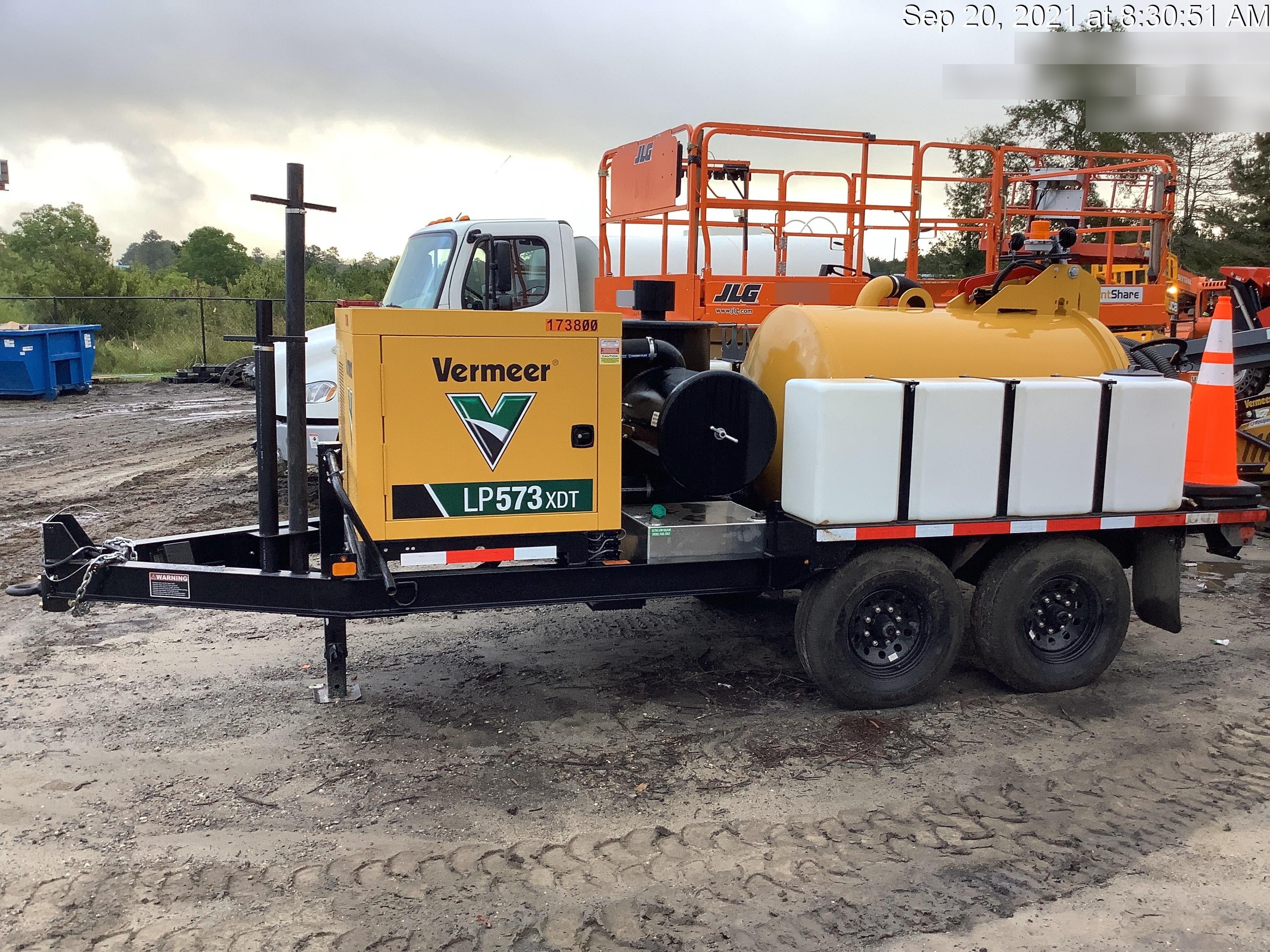 2021 Vac-Tron LP573XDT T4 Koehler Diesel Engine, 500 Gallon Debris Tank, x2 100 Gallon Water Tanks