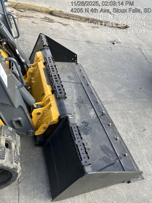 2025 EQUIPMENTSHARE 1005792 - 84" Smooth Bucket, CTL