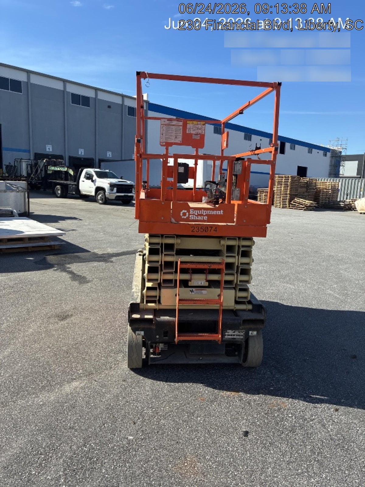 2022 JLG ES3246