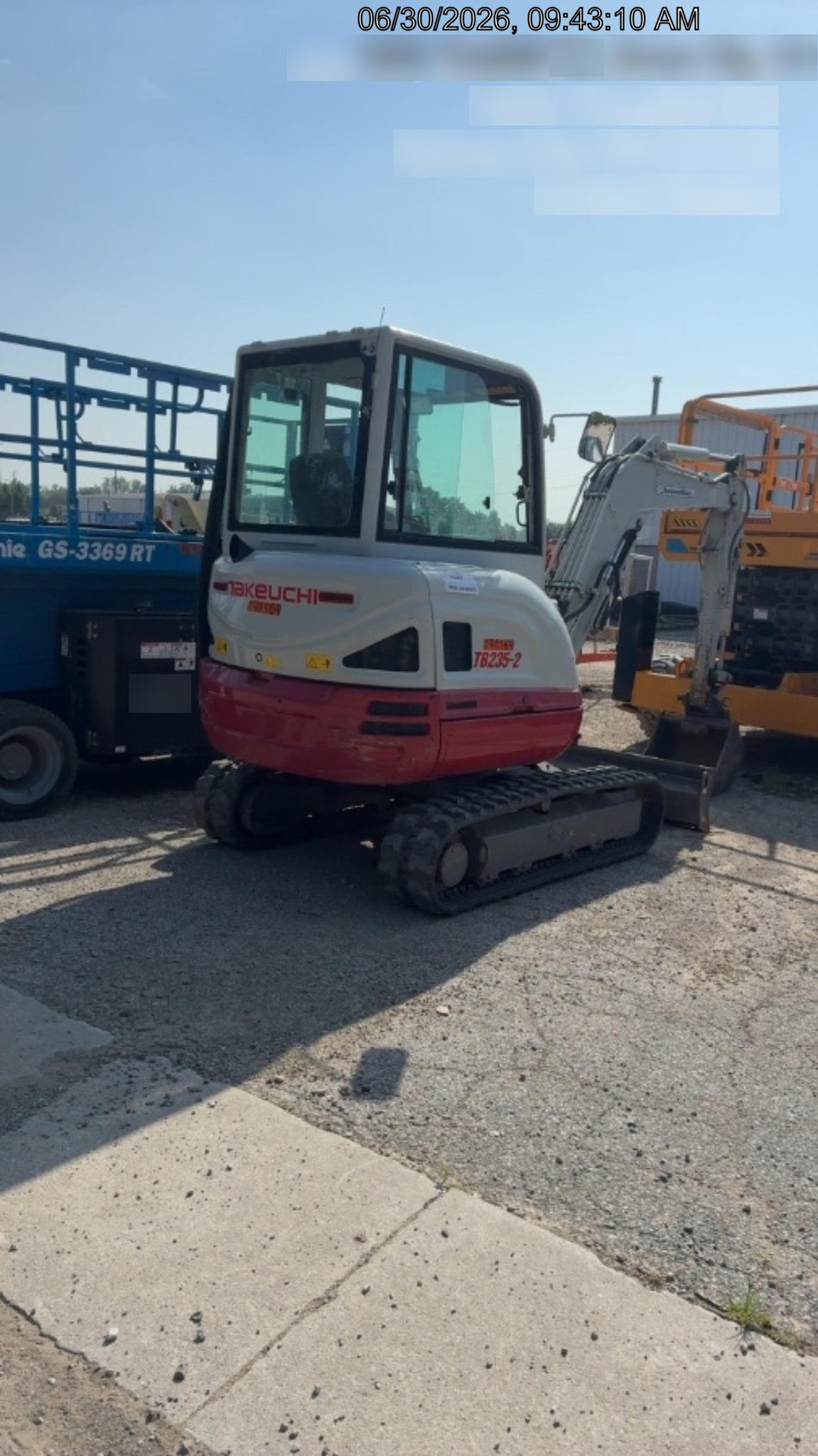 2021 TAKEUCHI TB235-2CR