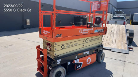 2023 JLG ES2632