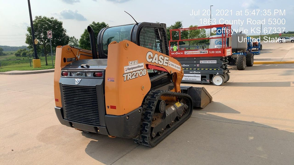 2021 CASE TR270B
