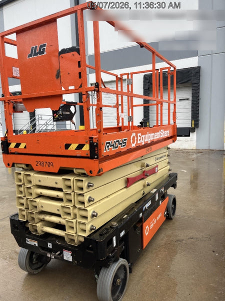 2023 JLG R4045