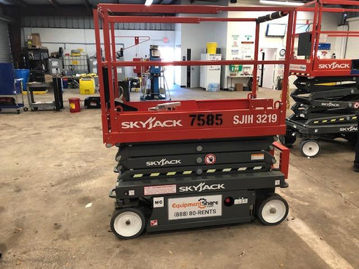 2018 Skyjack SJIII-3219 Skyjack SJIII3219 Scissor Lift w/Trojan Batteries