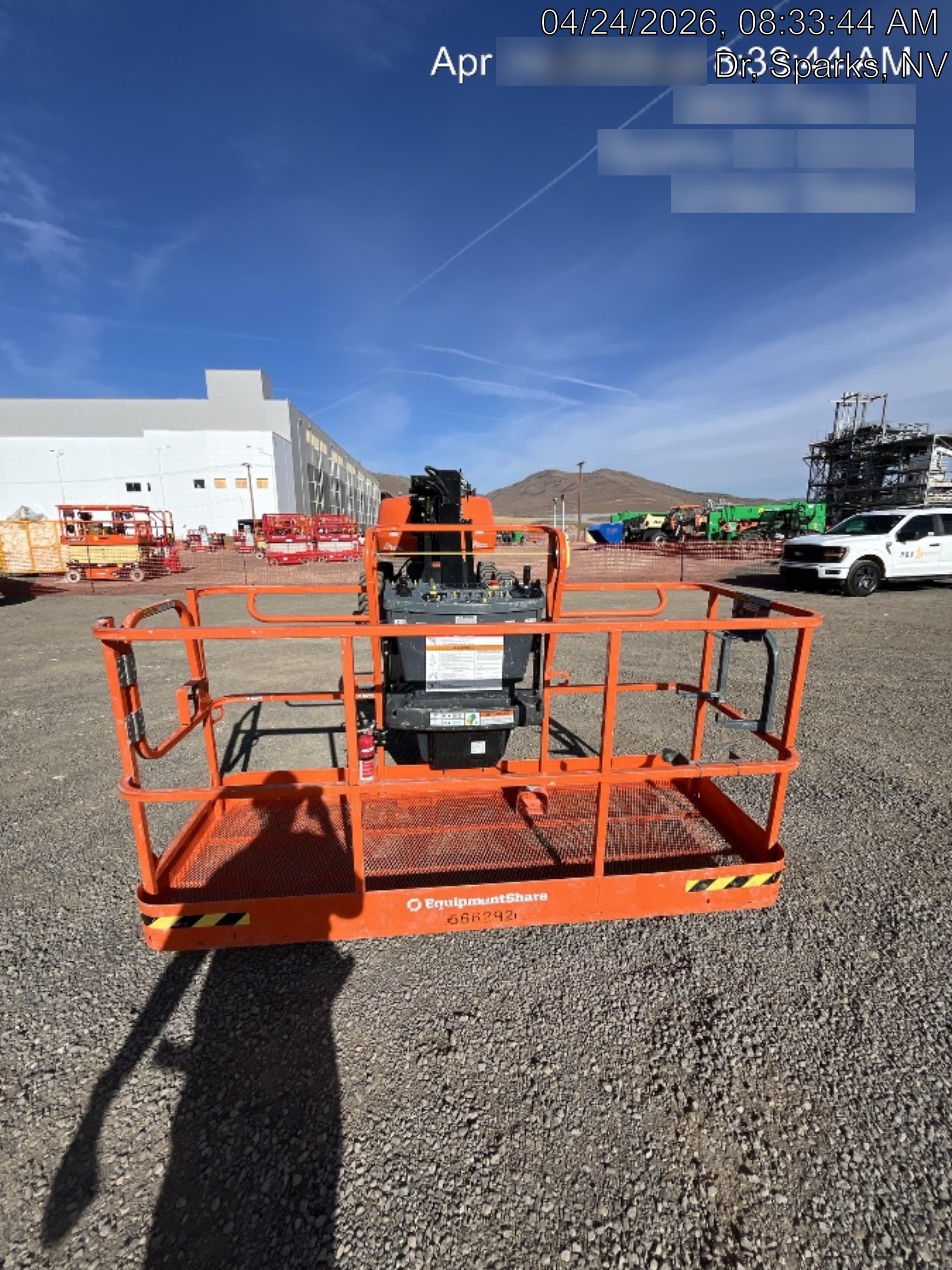 2025 JLG 660SJ