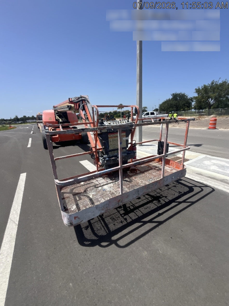 2022 JLG 660SJ