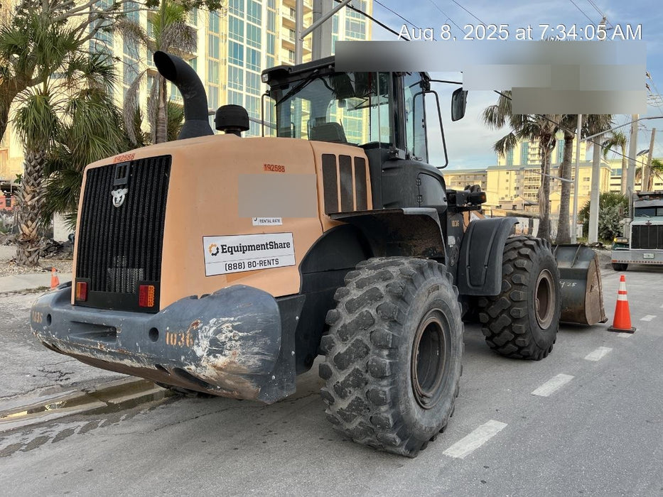 2018 Case 821G CLOSED CAB, JRB 418 STYLE HYD COUPLER