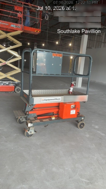 2021 JLG 1030P
