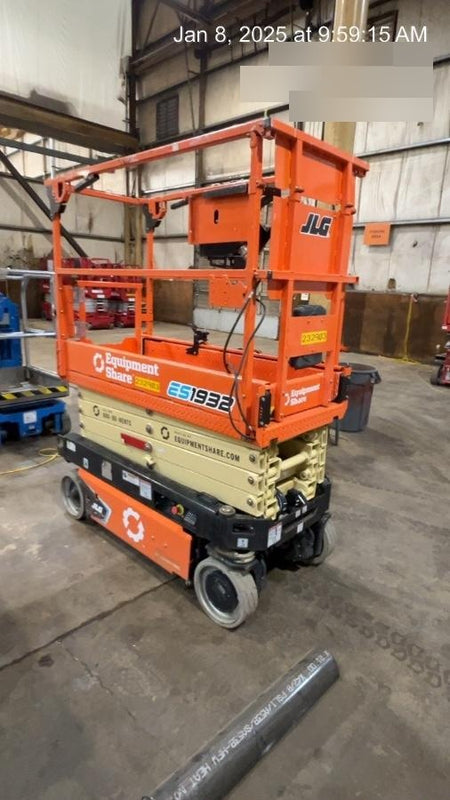 2022 JLG ES1932