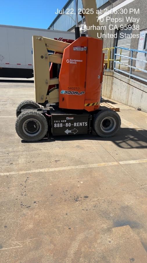 2025 JLG E300AJP