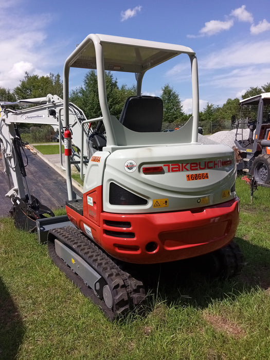 2021 TAKEUCHI TB235-2R