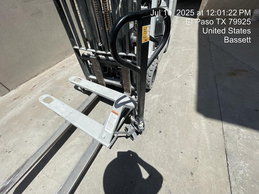 2024 STRONGWAY 4400 lb Pallet Jack