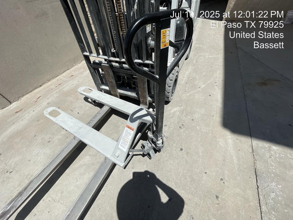 2024 STRONGWAY 4400 lb Pallet Jack