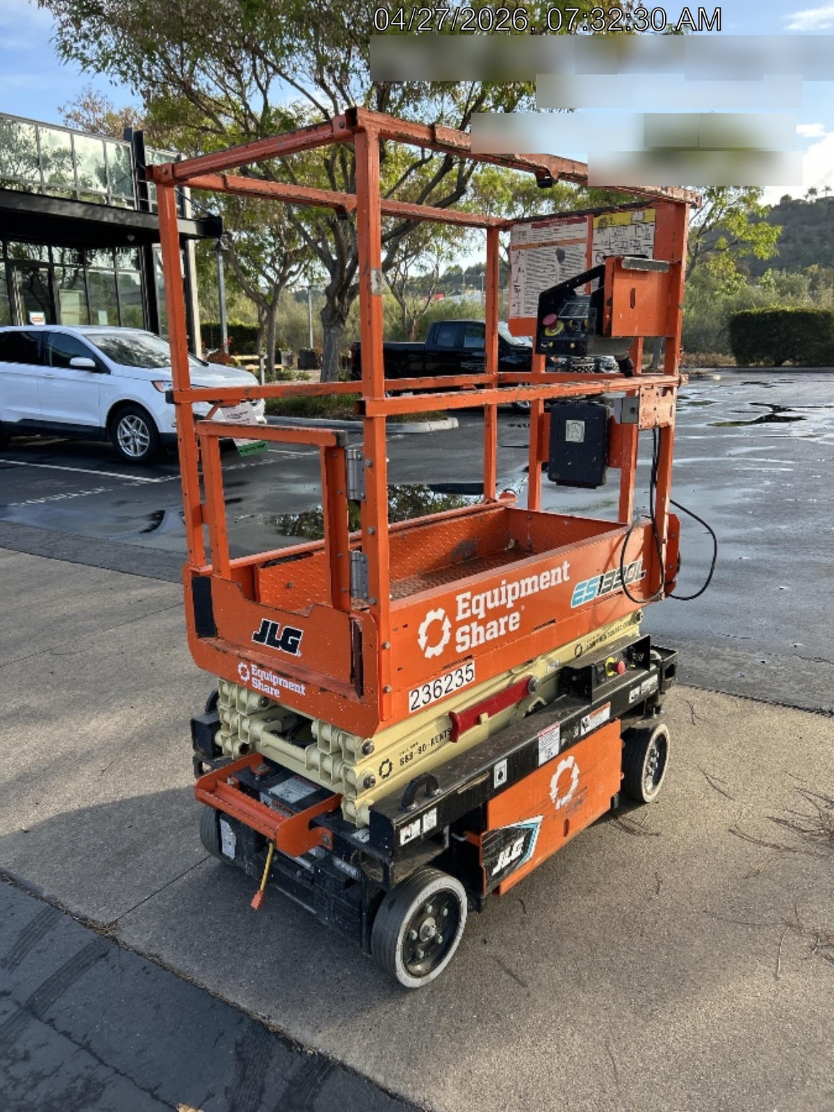 2022 JLG ES1330L