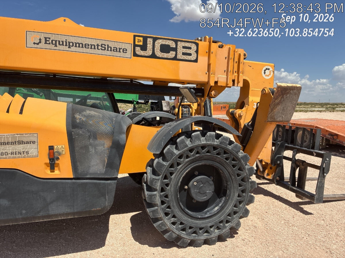 2019 JCB 510-56 Open ROPS, 74 HP, Solid Tires, Worklights, Beacon, Aux Hydraulics, Lifting Eye 72" Carriage/60" Forks
