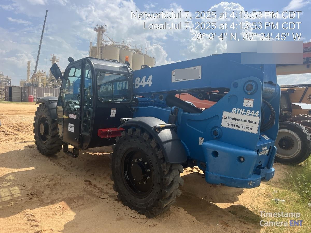 2018 Genie GTH-844 Genie GTH-844 w/Enclosed Cab w/HVAC, Work Lights, Solid Tires, Beacon, 60" Carriage and Forks