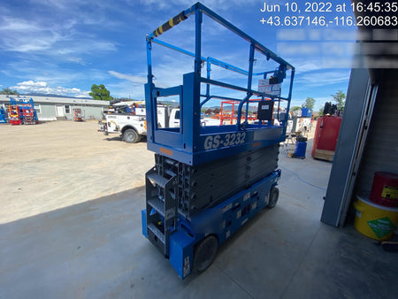 2022 GENIE GS-3232
