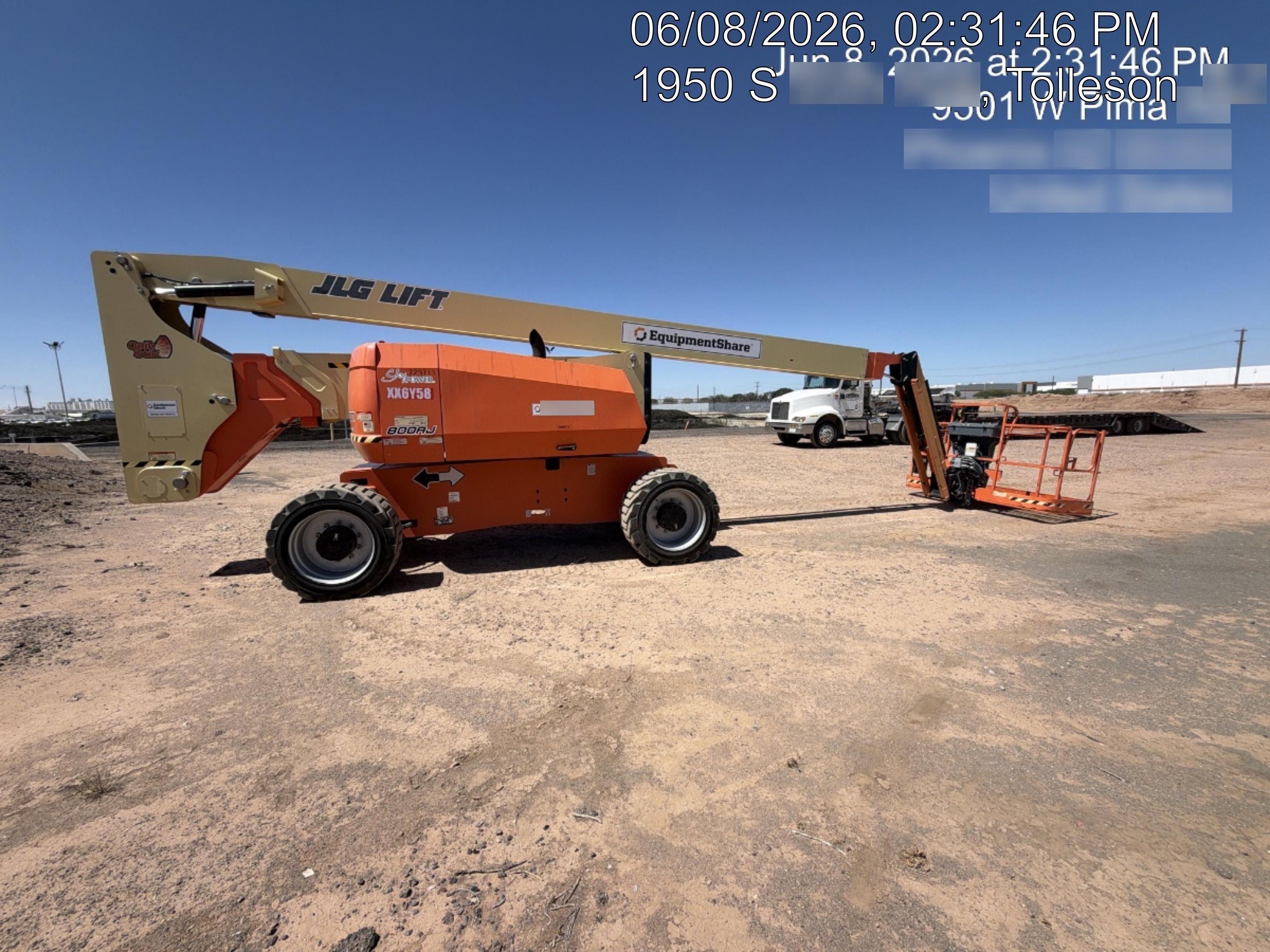 2022 JLG 800AJ