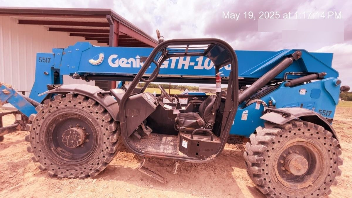 2017 Genie GTH-1056 Genie GTH1056, Solid Tires, 60" carriage, Open ROPS
