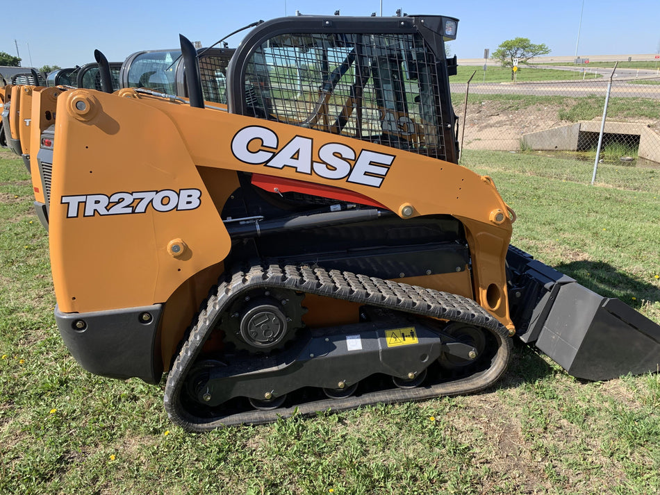 2021 CASE TR270B