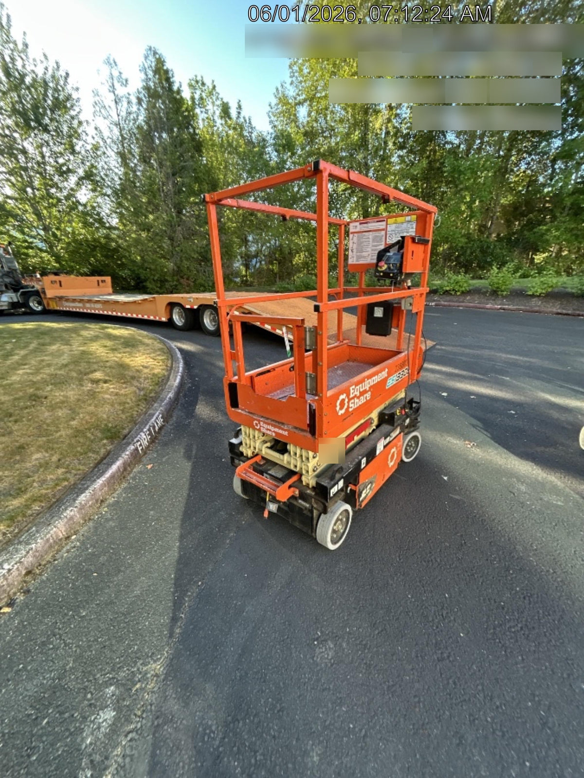2022 JLG ES1330L