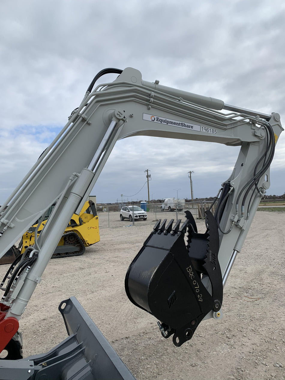 2021 TAKEUCHI TB290C