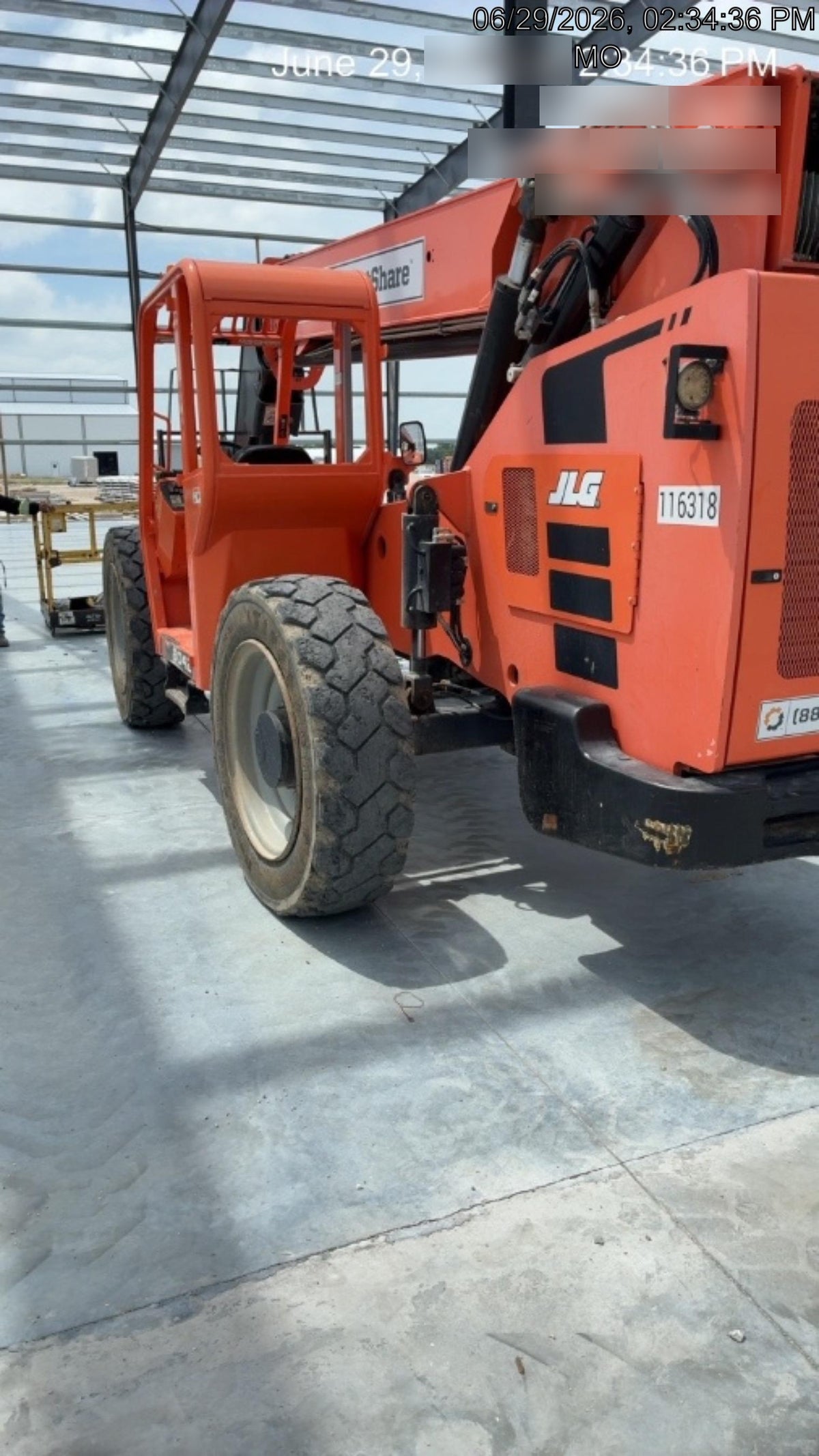 2020 SKYTRAK 8042