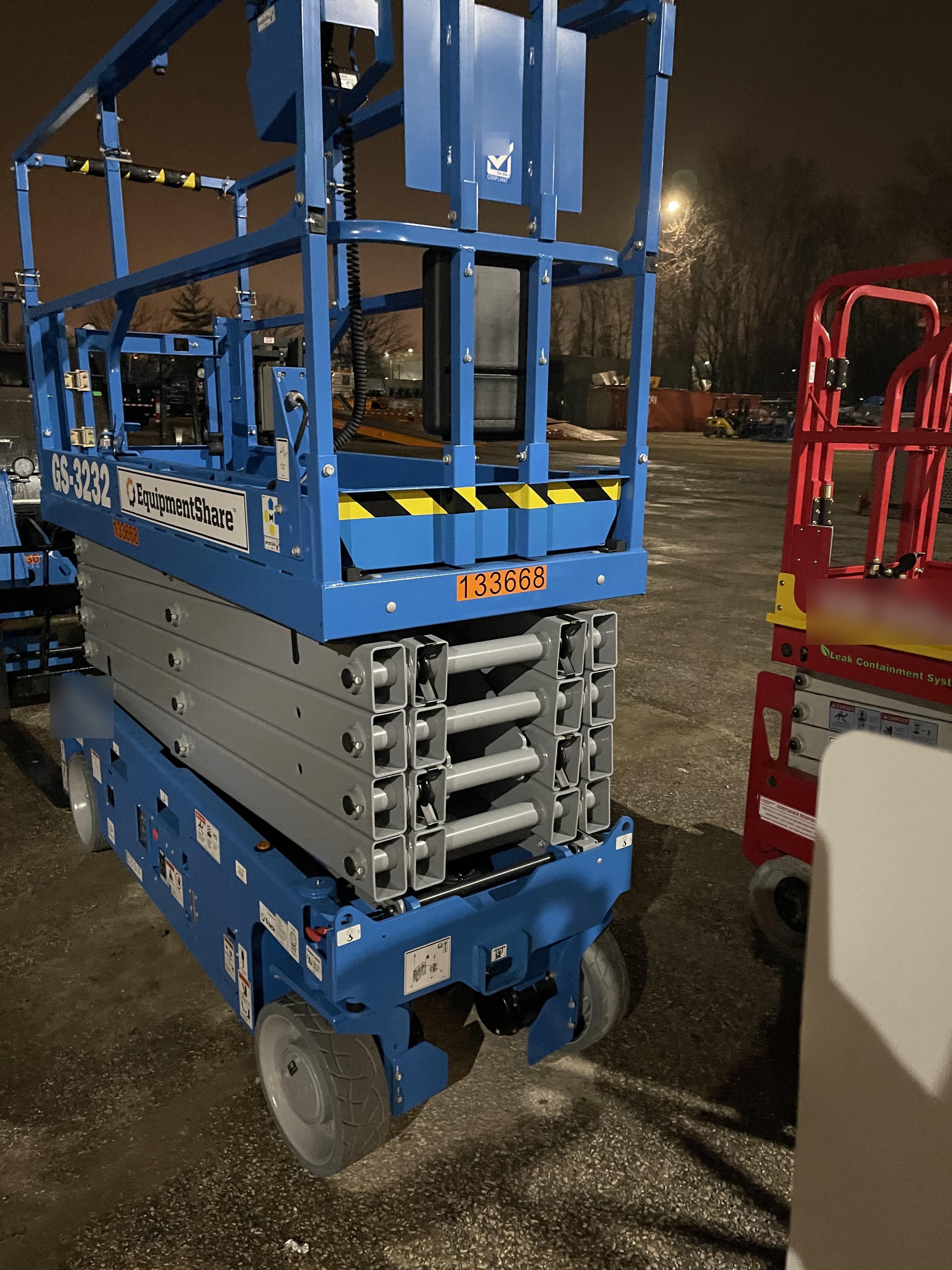 2021 GENIE GS-3232