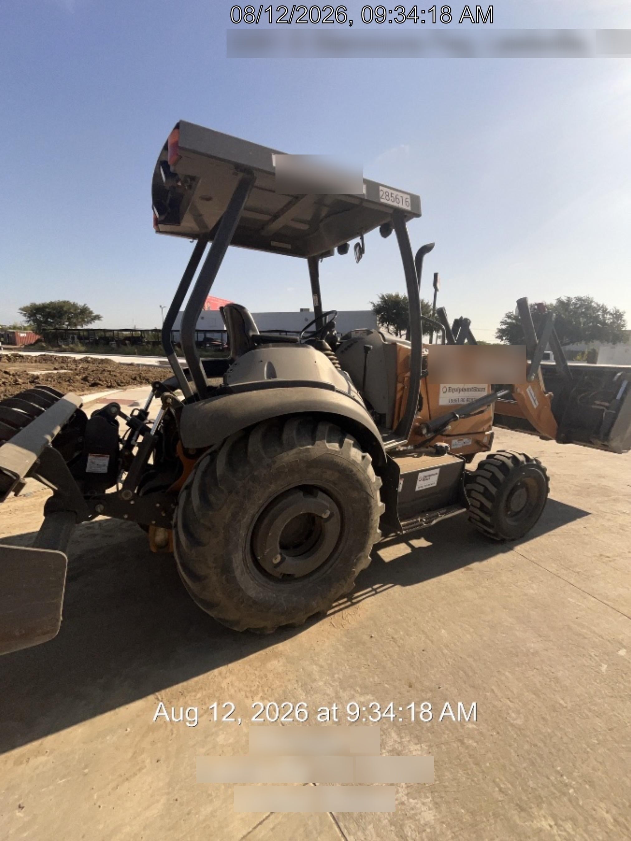 2023 CASE 570N EP