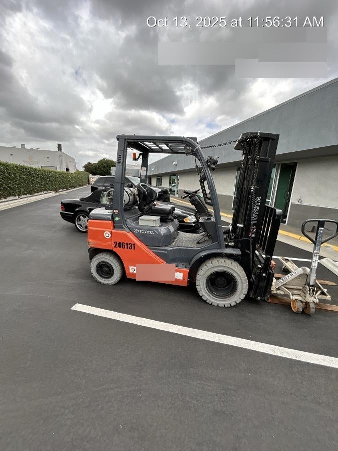 2022 CROWN 5,500lb Manual Pallet Jack - Crown