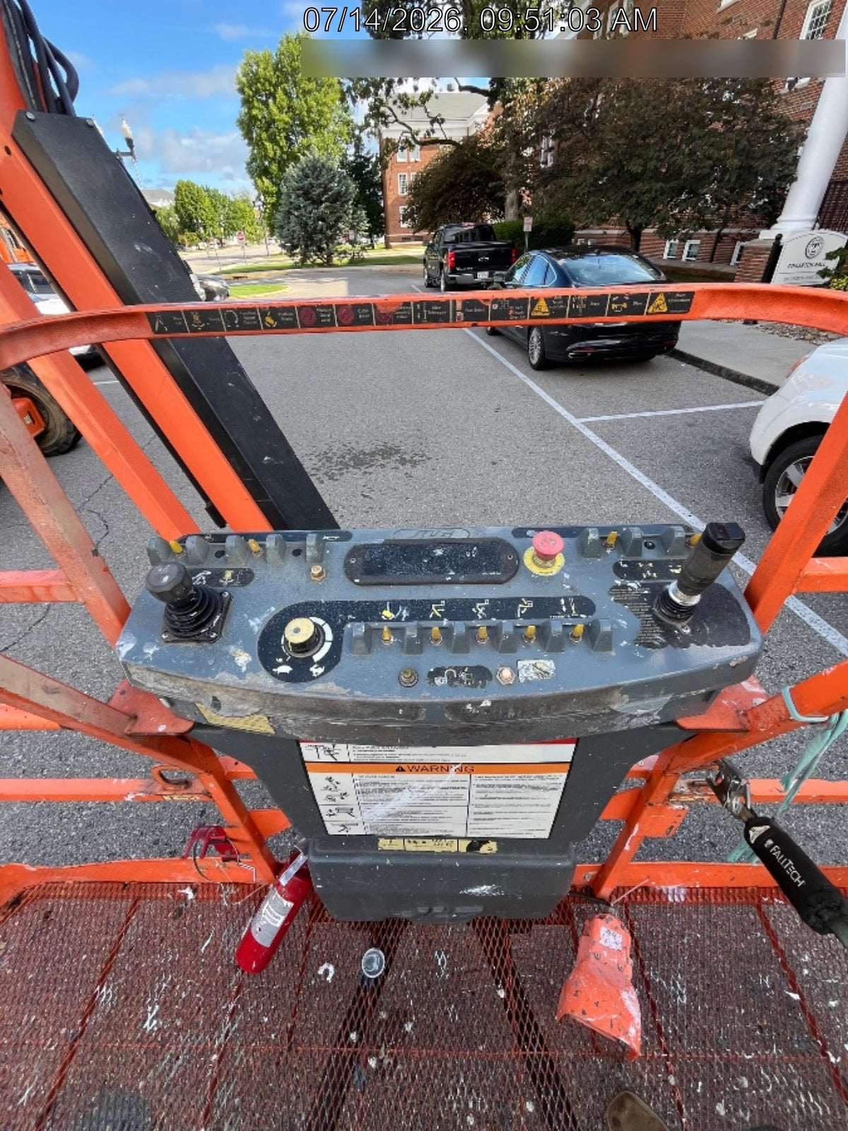 2019 JLG 800AJ
