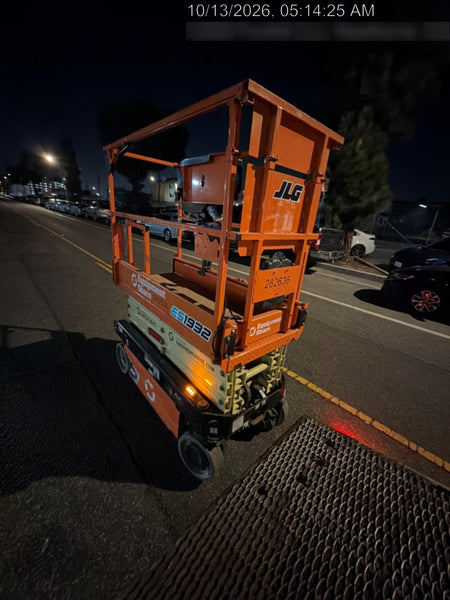 2022 JLG ES1932