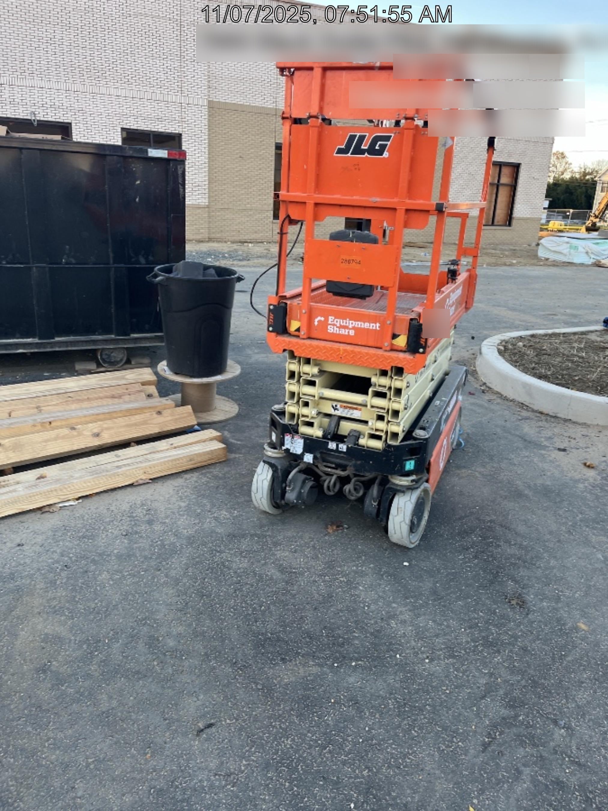 2022 JLG ES1932