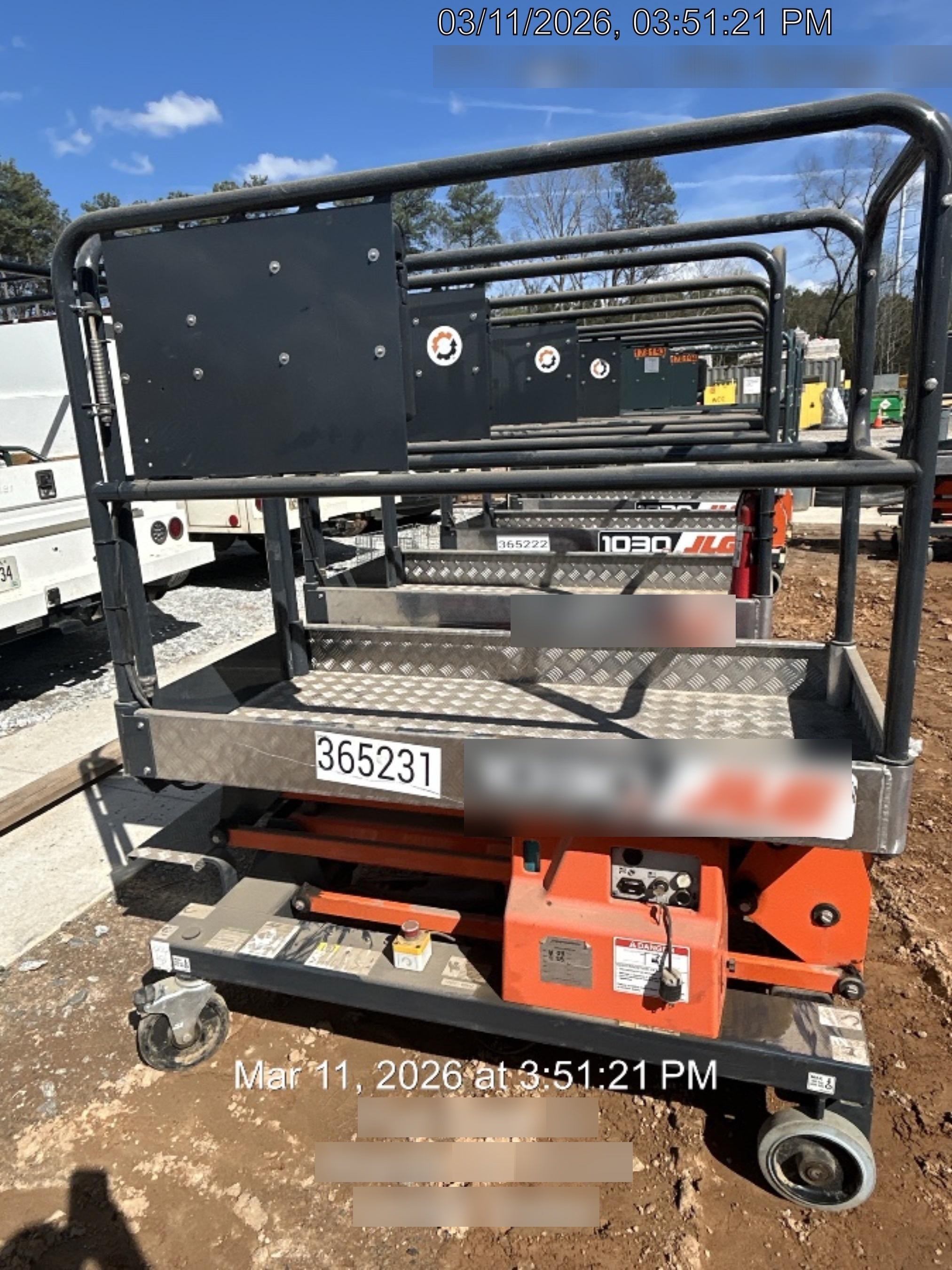 2023 JLG 1030P